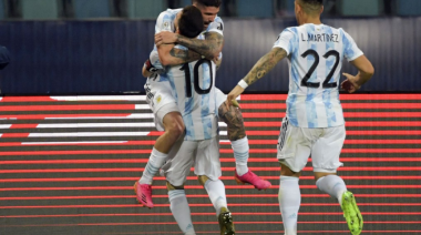 De Paul: "Messi es feliz con la Selección argentina y es nuestro líder"
