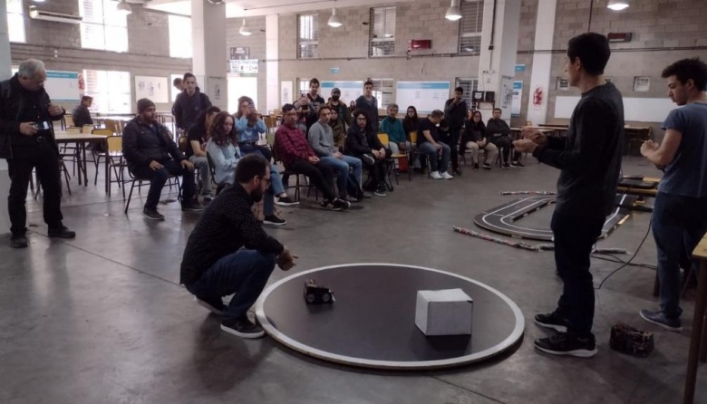 La UTN Avellaneda dictó una charla informativa sobre Robótica de Competición  