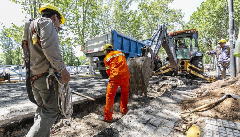 Las obras de extensión de la red cloacal de Burzaco beneficiarán a más de 13.000 vecinos