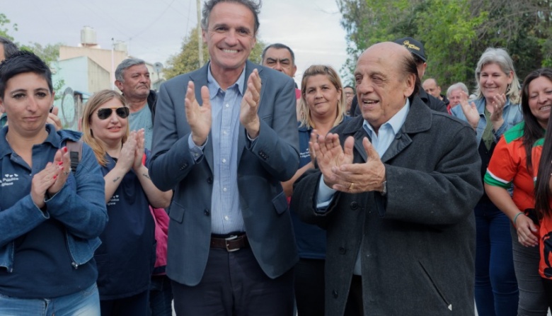 El ministro Katopodis y Juan José Mussi inauguraron pavimentos en El Pato