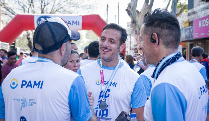 Julián Álvarez participó de la Maratón Saludable del Hospital Narciso López de Lanús