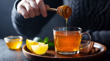 Más que un endulzante: la miel y sus aportes a la salud integral