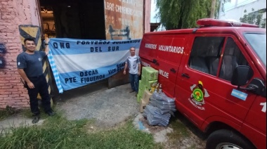 Los Bomberos Voluntarios de Villa Domínico recibieron donaciones de la ONG Porteños Solidarios Del Sur