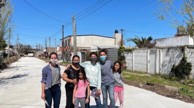 Mayra Mendoza recorrió la obra de Villa La Florida