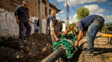 Avanza la obra de renovación de cañerías de la Red Secundaria de Agua Potable en Solano