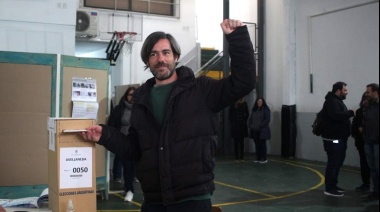 Votaron Nicolás del Caño y la candidata a intendenta Alejandra Vercellino en Avellaneda