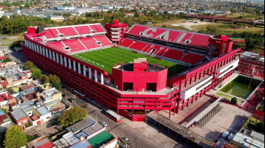 Final de fútbol femenino en la cancha de Independiente