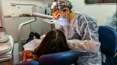 Continúan los operativos de salud bucodental para familias de la Cuenca