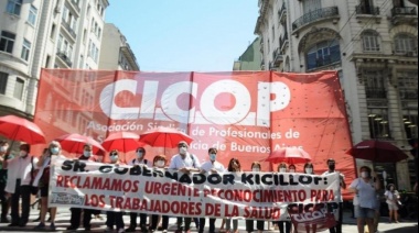 En el día del médico, los profesionales de la salud marchan a la Casa de Kicillof