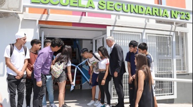 Ferraresi participó del inicio de clases e inauguración de obras en escuelas de Avellaneda