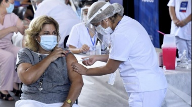 Ya se aplica la cuarta dosis contra el coronavirus en Buenos Aires