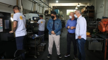 Grindetti y Jorge Macri visitaron una empresa de autopartes en Lanús Oeste