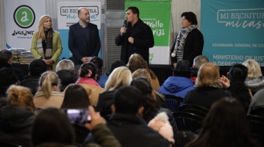 Alejo Chornobroff participó de una jornada de firma de 246 escrituras