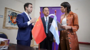 Mayra Mendoza se reunió con una delegación de la República Popular China