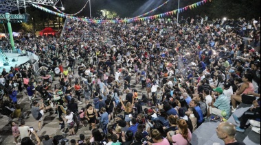 Multitudinaria celebración de los Carnavales en Avellaneda  