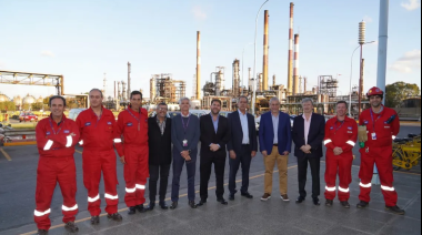 Daniel Scioli recorrió con Ferraresi una refinería de capitales brasileños en Dock Sud