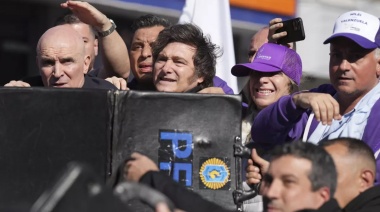 Incidentes en Lomas de Zamora: atacaron la caravana de Javier Milei con piedras