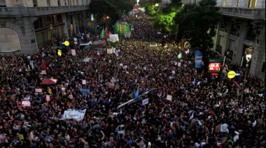 Multitudinarias movilizaciones en todo el país en defensa de la universidad pública