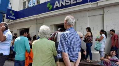 El 17 de abril comienza el pago de la movilidad y el bono para jubilados y pensionados