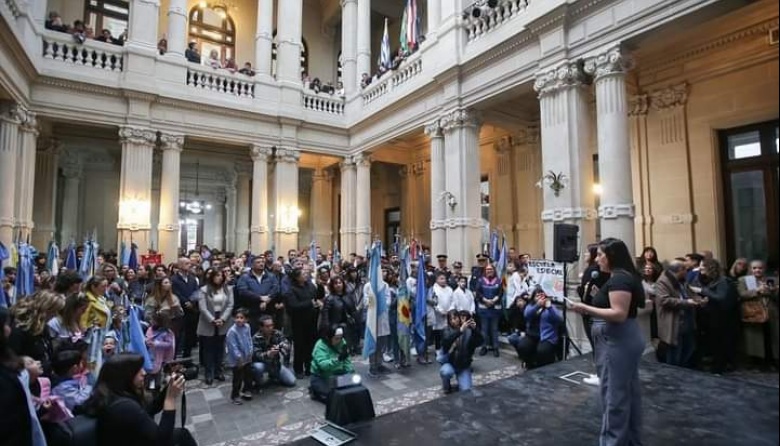 Se realizó el acto institucional por el 358° Aniversario de la Ciudad ...