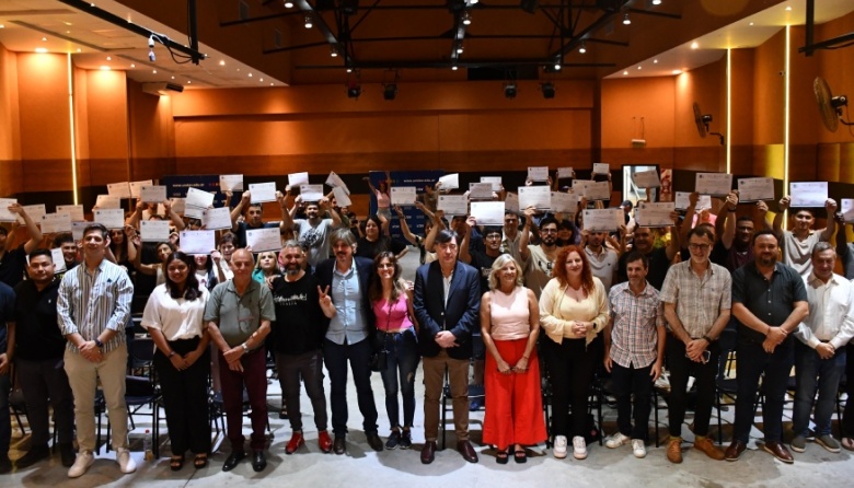 La Escuela de Oficios de la UNDAV realizó una nueva entrega de certificaciones