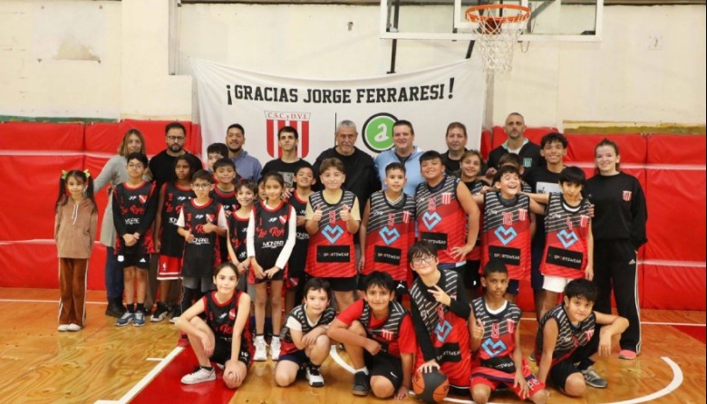 Ferraresi inauguró obras en el Club Villa Ideal de Gerli