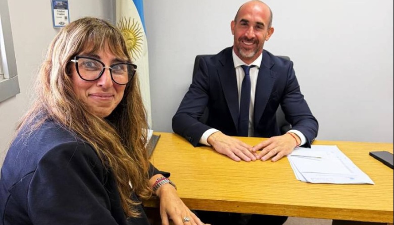 Cristian Frattini sumó a la Consejera escolar del PRO, Gabriela Pérez, al bloque de La Libertad Avanza