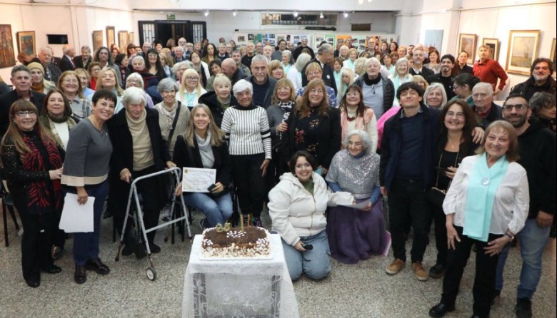 Gente de Arte festejó su 85° aniversario junto a artistas y vecinos