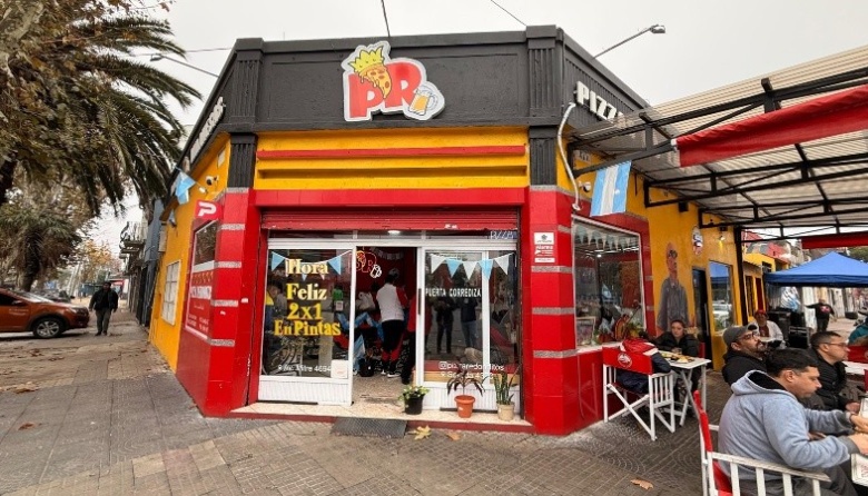 La despedida del Indio Solari desbordó la pizzería Redonditos: vendieron el triple de lo habitual