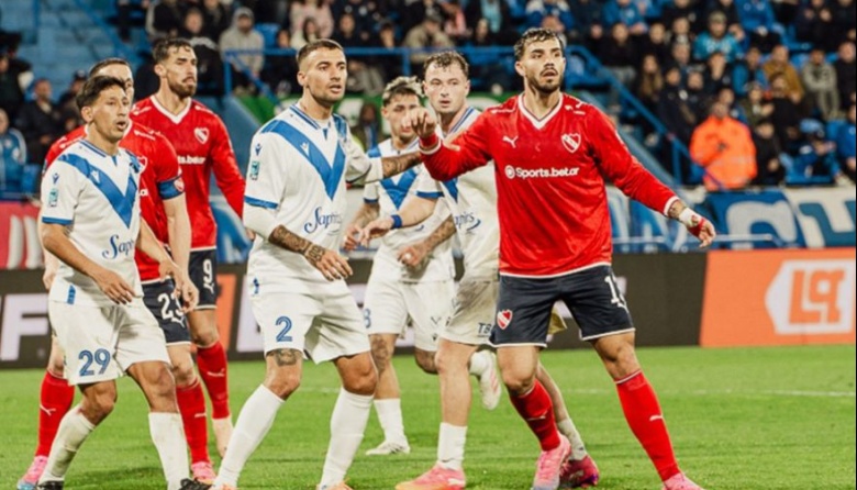 Independiente perdió con Vélez en Liniers y dejó atrás su invicto en el Clausura