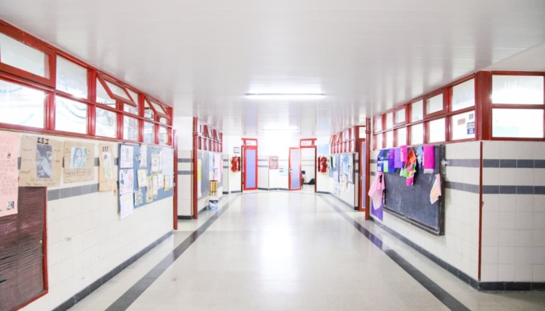 Magdalena Sierra recorrió las nuevas obras en la Secundaria N° 2 de Wilde