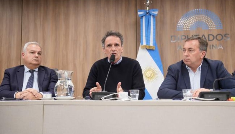 Katopodis denunció el abandono de las rutas nacionales