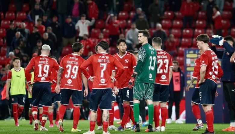 Golpe duro en Avellaneda: Independiente cayó goleado ante Gimnasia de Mendoza