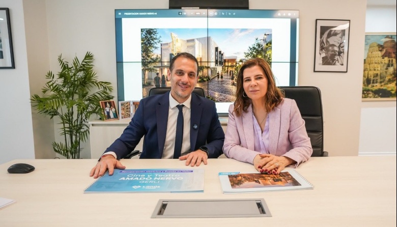Julián Álvarez anunció el inicio de las obras del Teatro Amado Nervo