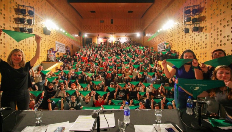Myriam Bregman encabezó un encuentro con más de 400 jóvenes y estudiantes en la UNLa