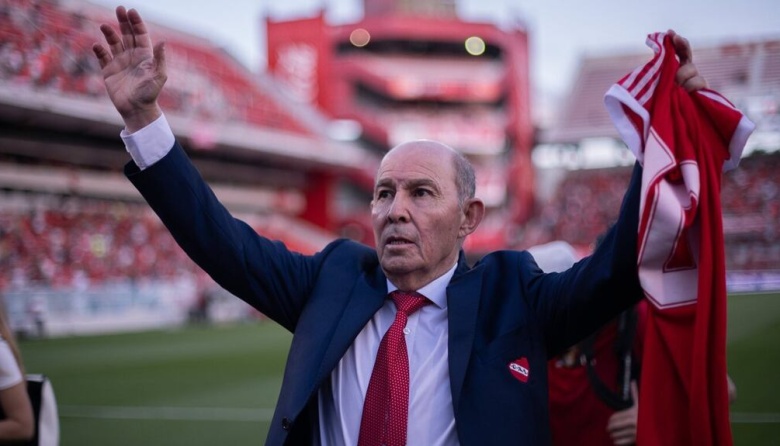Bochini confirmó a quién apoyará en las elecciones de Independiente