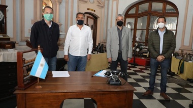 Ferraresi firmó un convenio para poner en valor el Museo Ferroviario Bonaerense 