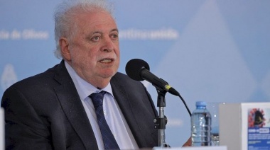 Ginés González García: "El Gobierno no tiene ninguna intención de obligar a nadie a que se vacune"
