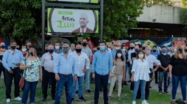 Posse homenajeó a Illia en Avellaneda y lo consideró "un ejemplo a seguir" para el radicalismo"