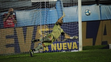 Con Arias como figura, Racing eliminó por penales a San Martín de San Juan