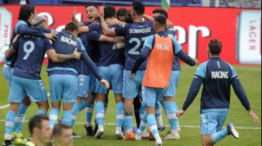Racing eliminó a Vélez en la definición por penales