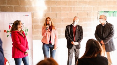 Magdalena Sierra y el secretario Nacional de SENAF, Gabriel Lerner, inauguraron una "Zona de crianza" en Avellaneda