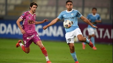 Arsenal lo ganaba, pero increíblemente Sporting Cristal se lo dio vuelta en el adicional