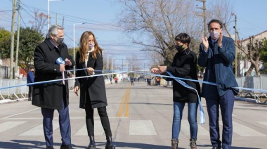 Mayra Mendoza y el Presidente inauguraron la obra de pavimentación y puesta en valor de la Av. Santa Fe