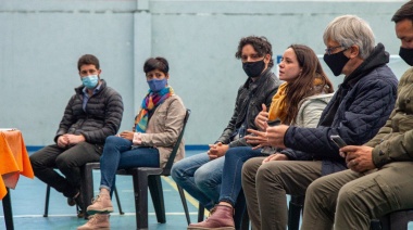 Ceci Soler con entidades de Bernal Oeste: "Estamos trabajando en un proyecto comunitario para el barrio"