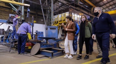 Mayra Mendoza visitó la empresa SECIN SA con la Diputada Nacional Vanesa Siley