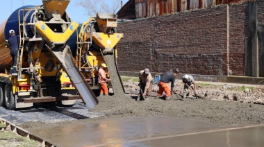 Avanza la pavimentación y recuperación de accesos al Parque Industrial en Lanús Este