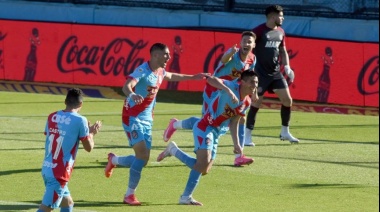 Arsenal aprovechó un error para volver al triunfo frente a Lanús