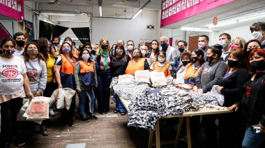 Jorge Ferraresi, Alejo Chornobroff y Magdalena Sierra visitaron el Polo Textil Productivo en Villa Domínico