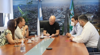 El Municipio de Lanús firmó un convenio con la Fundación Formar para promover la Alfabetización Digital